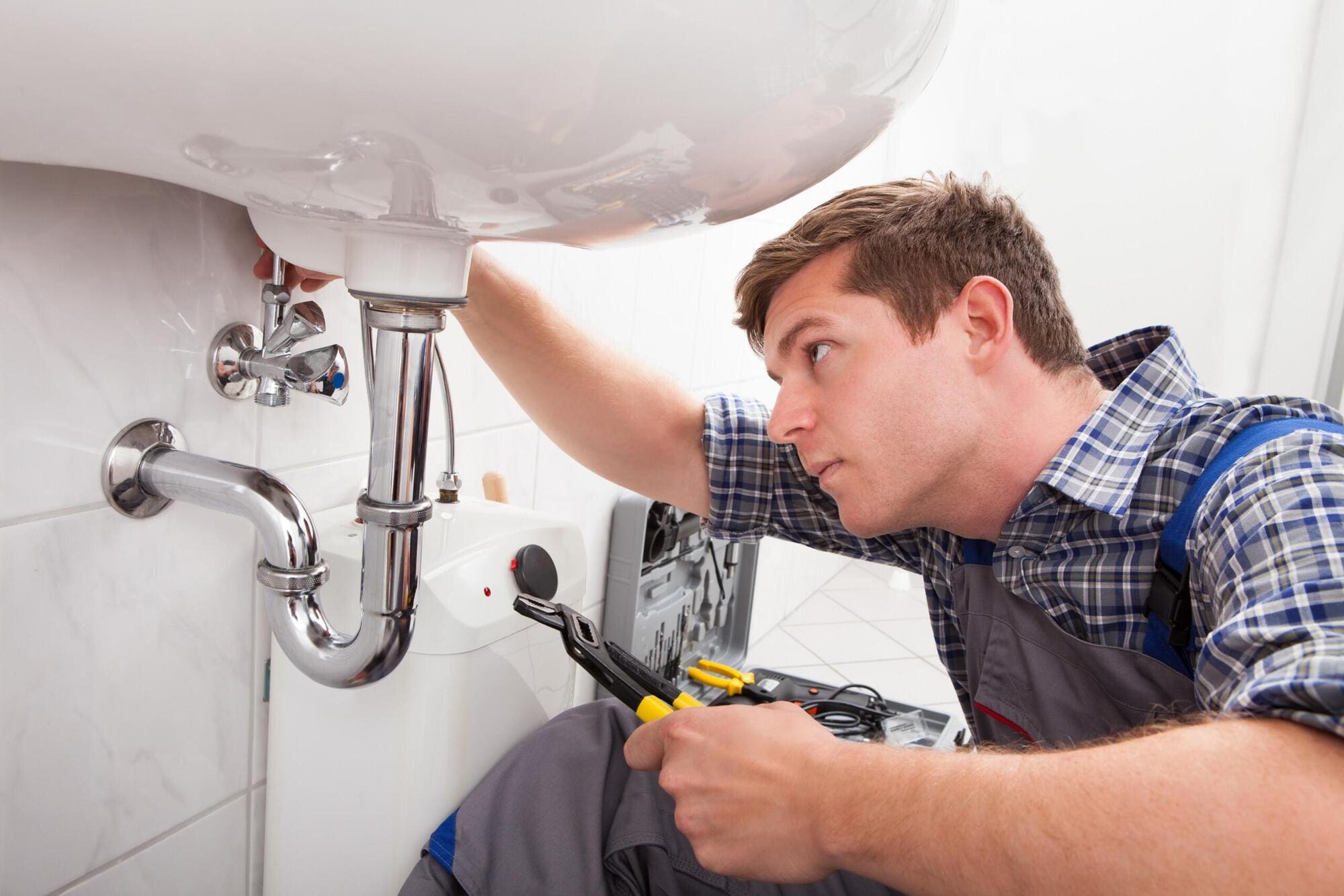 hiring a local plumber in Winnipeg